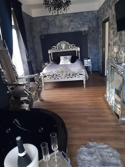 Nuit Romantique - Jacuzzi - Beziers - Romance Royale 外观 照片