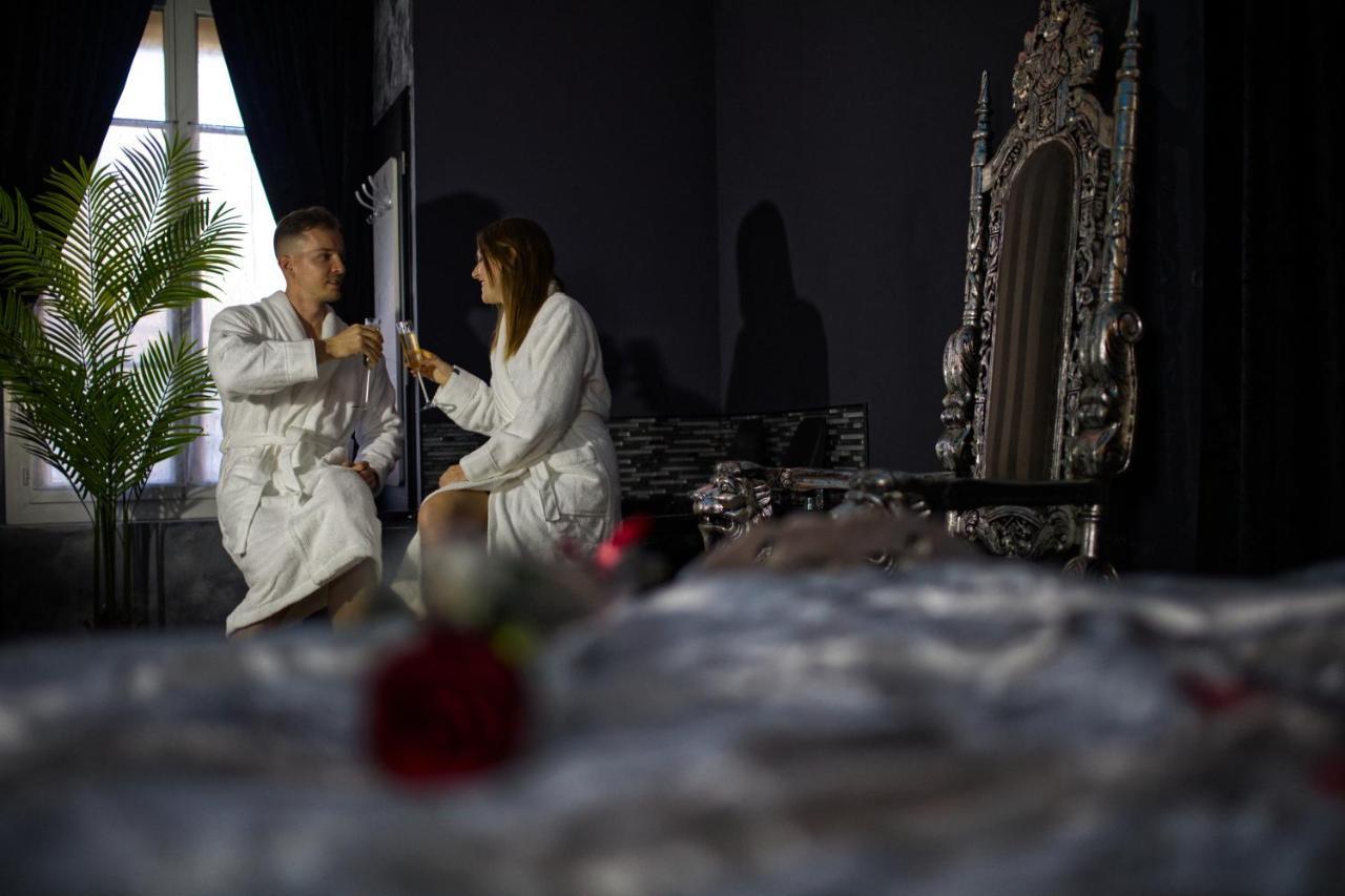 Nuit Romantique - Jacuzzi - Beziers - Romance Royale 外观 照片